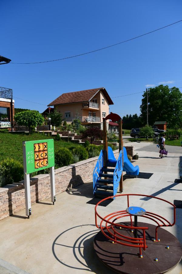 Apartments Green Park Rakovica Exteriör bild